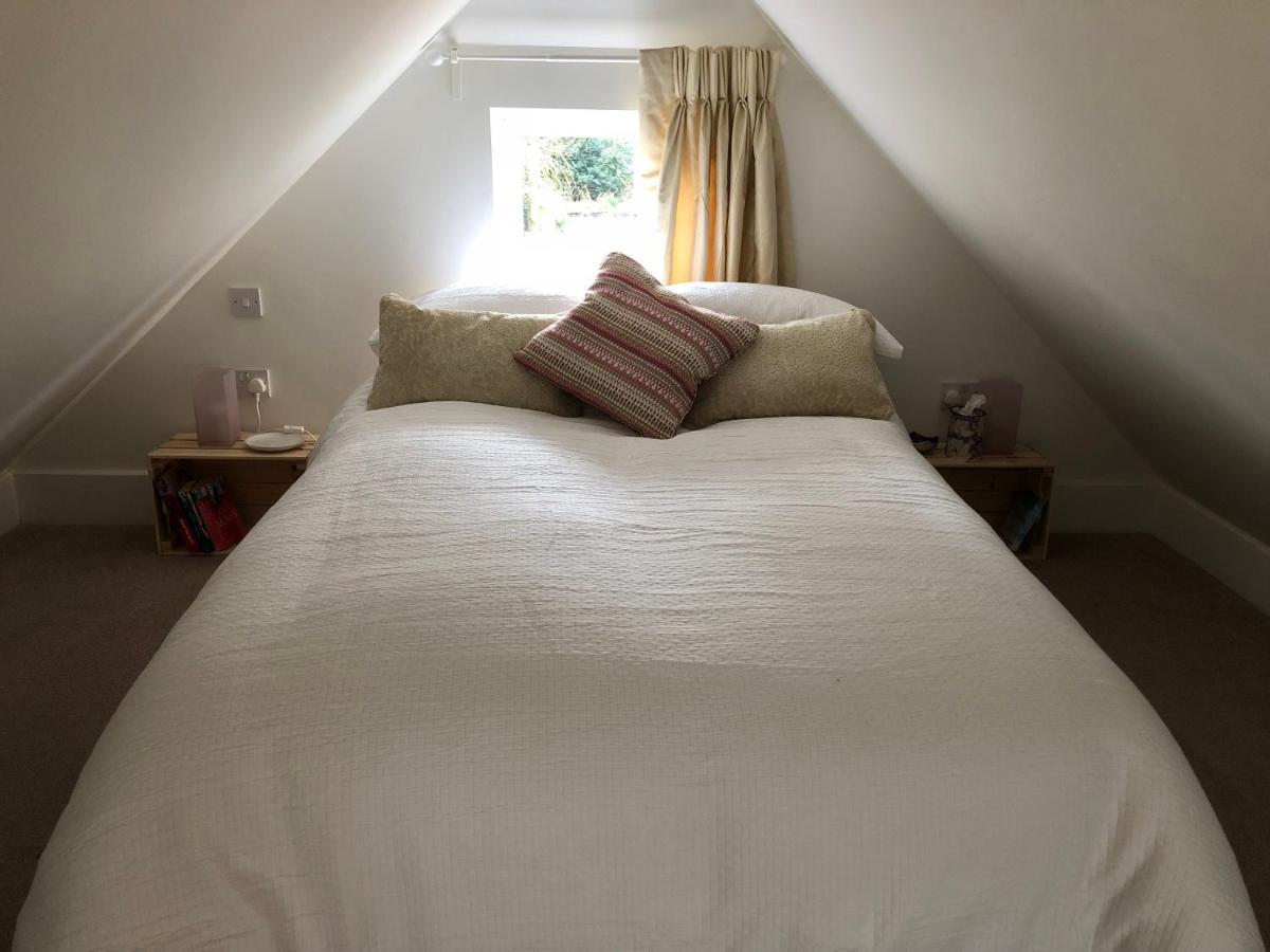 The Little Barn - Self Catering Holiday Accommodation Hindhead ภายนอก รูปภาพ